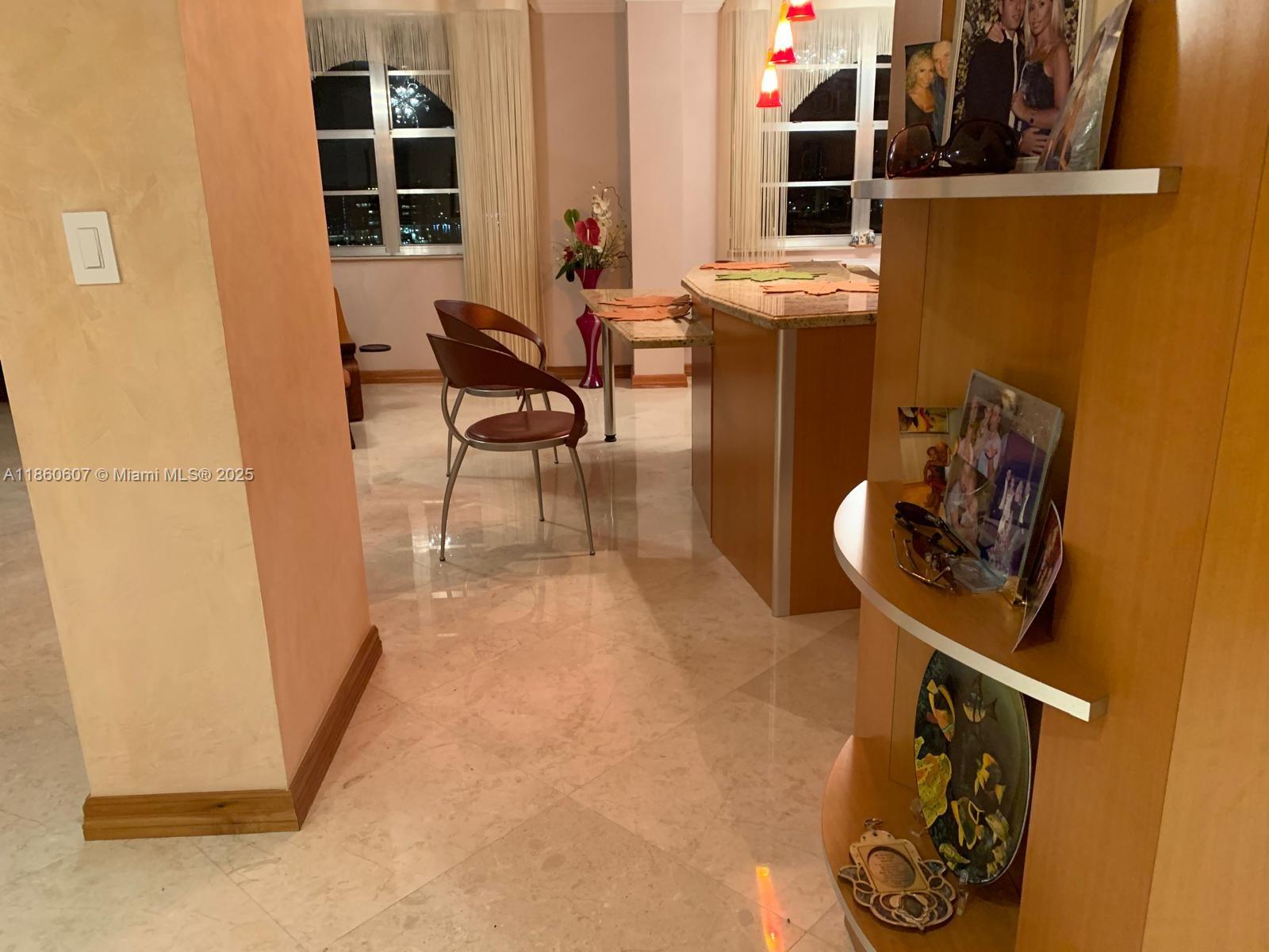 1904 3 / 3 1890 sq. ft. $ 2025-08-18 0 Photo
