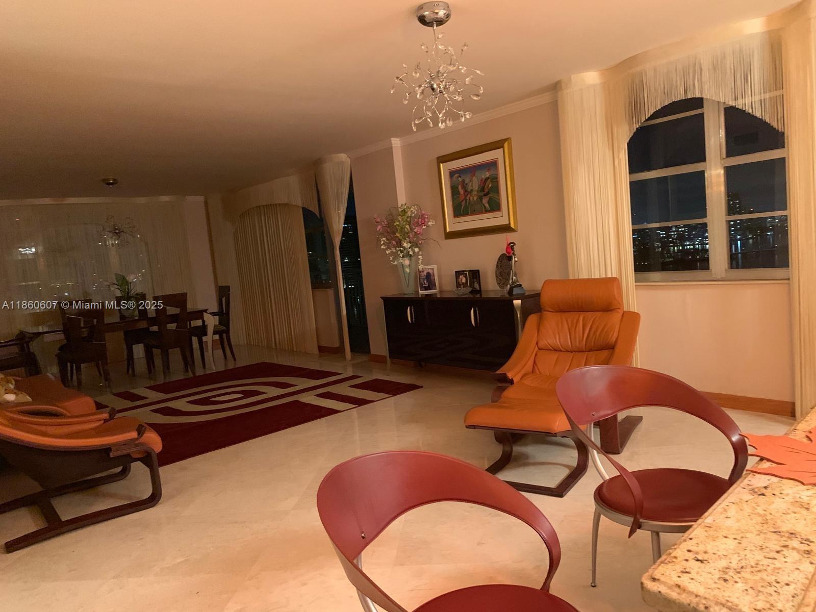 1904 3 / 3 1890 sq. ft. $ 2025-08-18 0 Photo