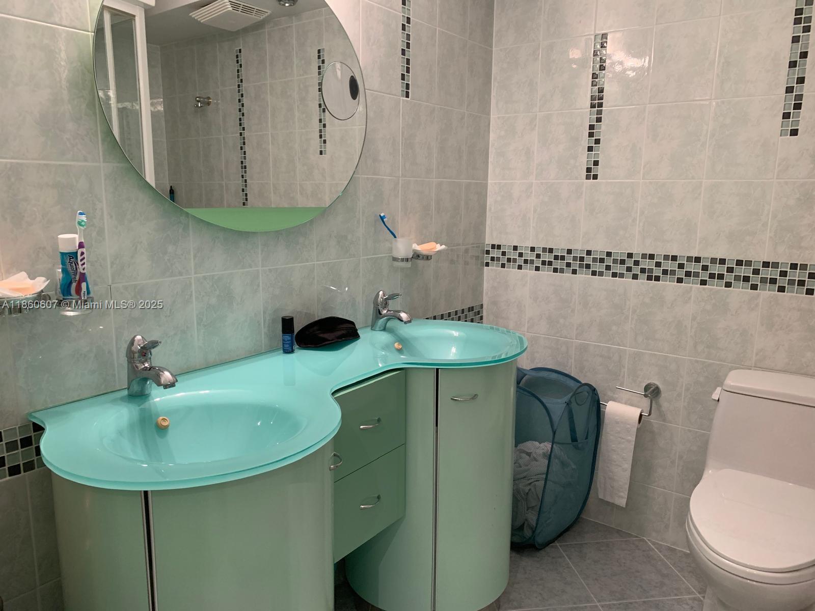 1904 3 / 3 1890 sq. ft. $ 2025-08-18 0 Photo