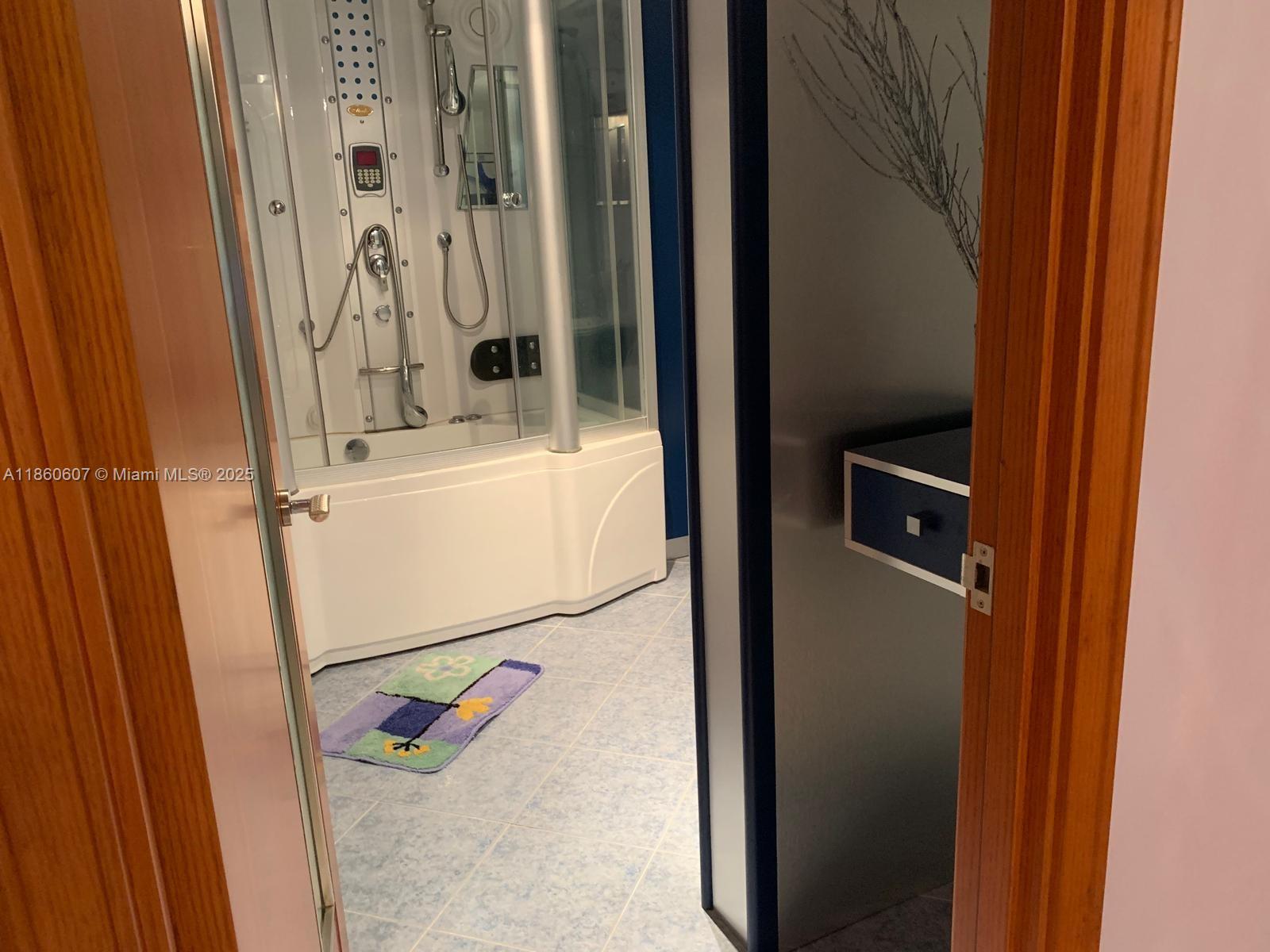 1904 3 / 3 1890 sq. ft. $ 2025-08-18 0 Photo