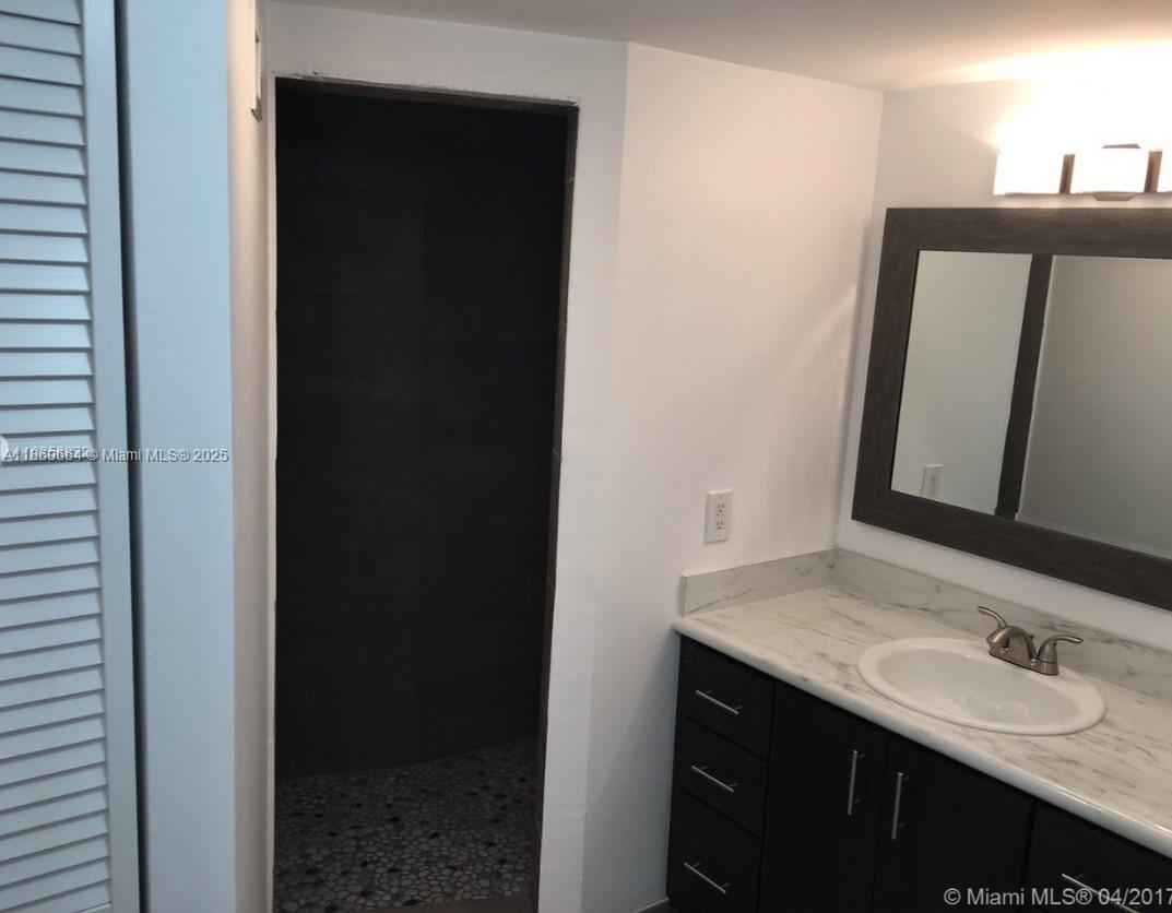 1625W 2 / 2 1140 sq. ft. $ 2025-09-29 0 Photo