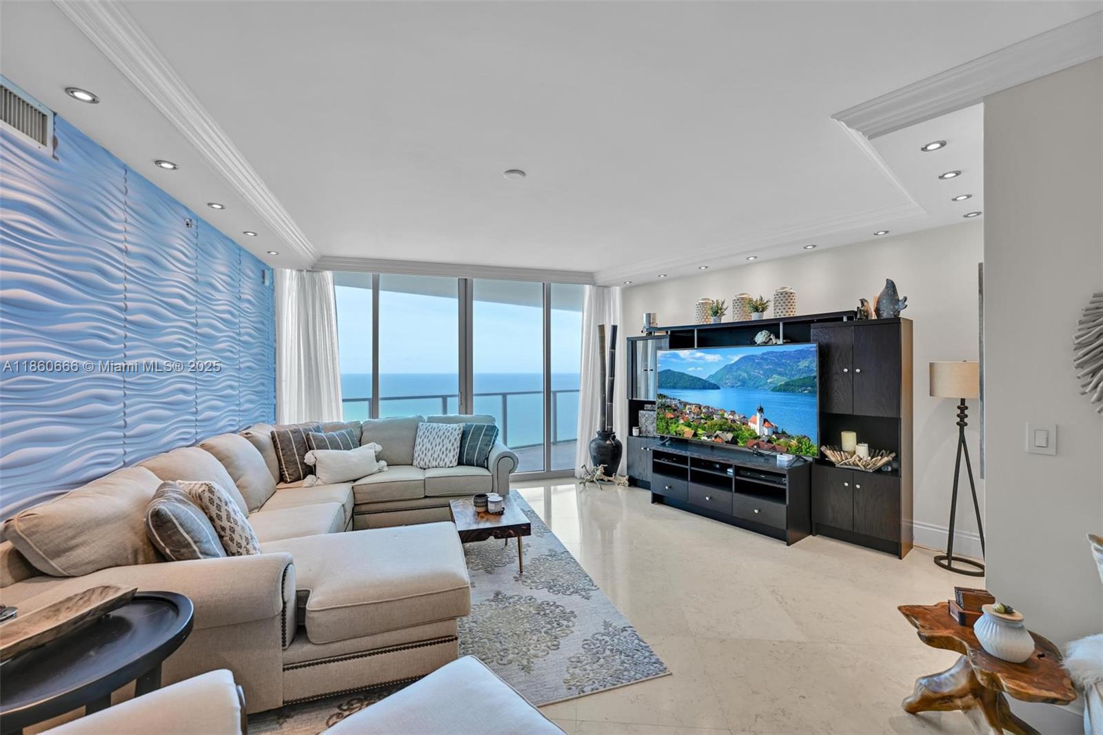 Photo of 3101 Ocean Dr #2807, Hollywood, Florida, 33019 -