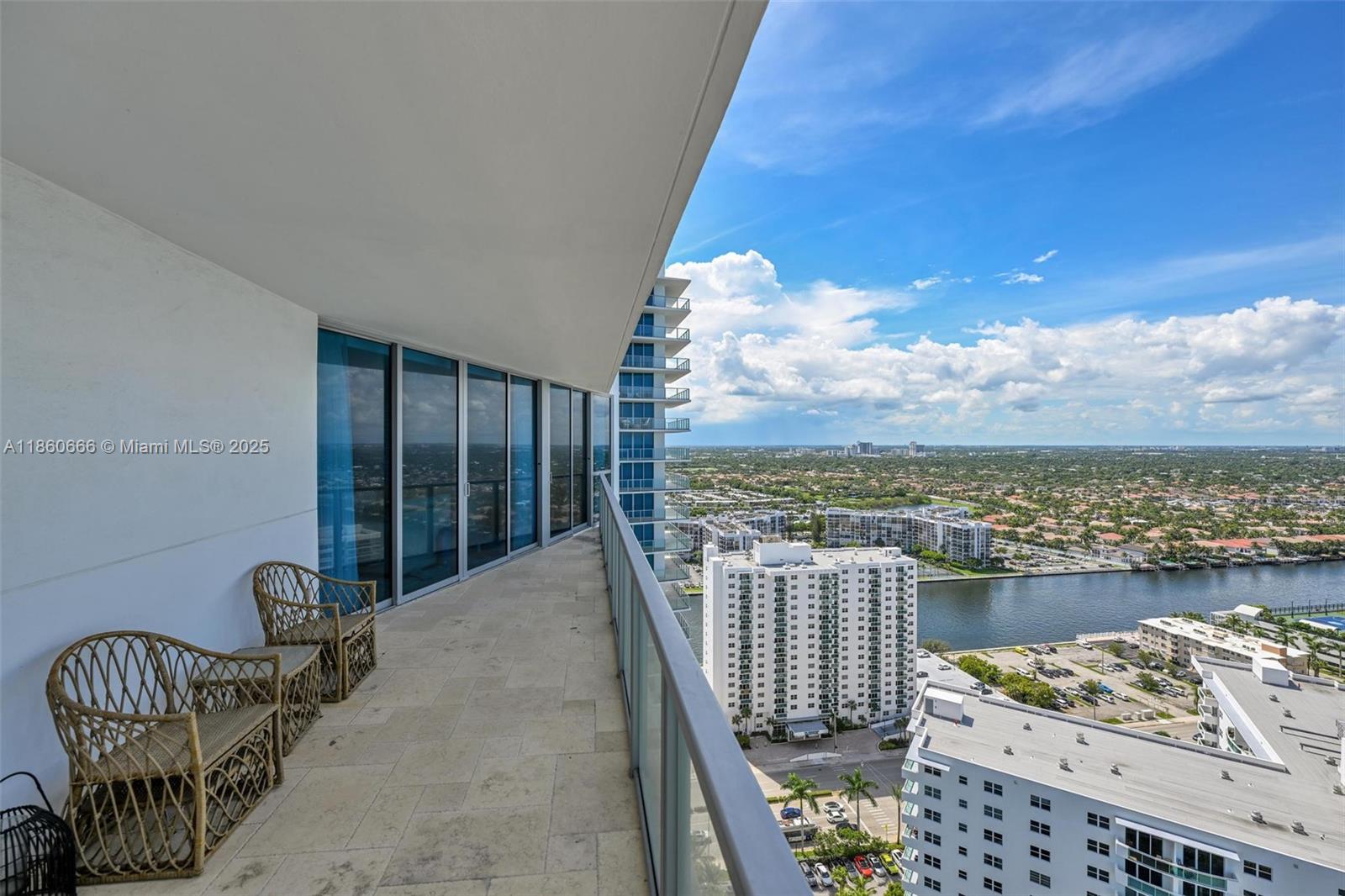 Photo of 3101 Ocean Dr  #2807, Hollywood, Florida, 33019 - 