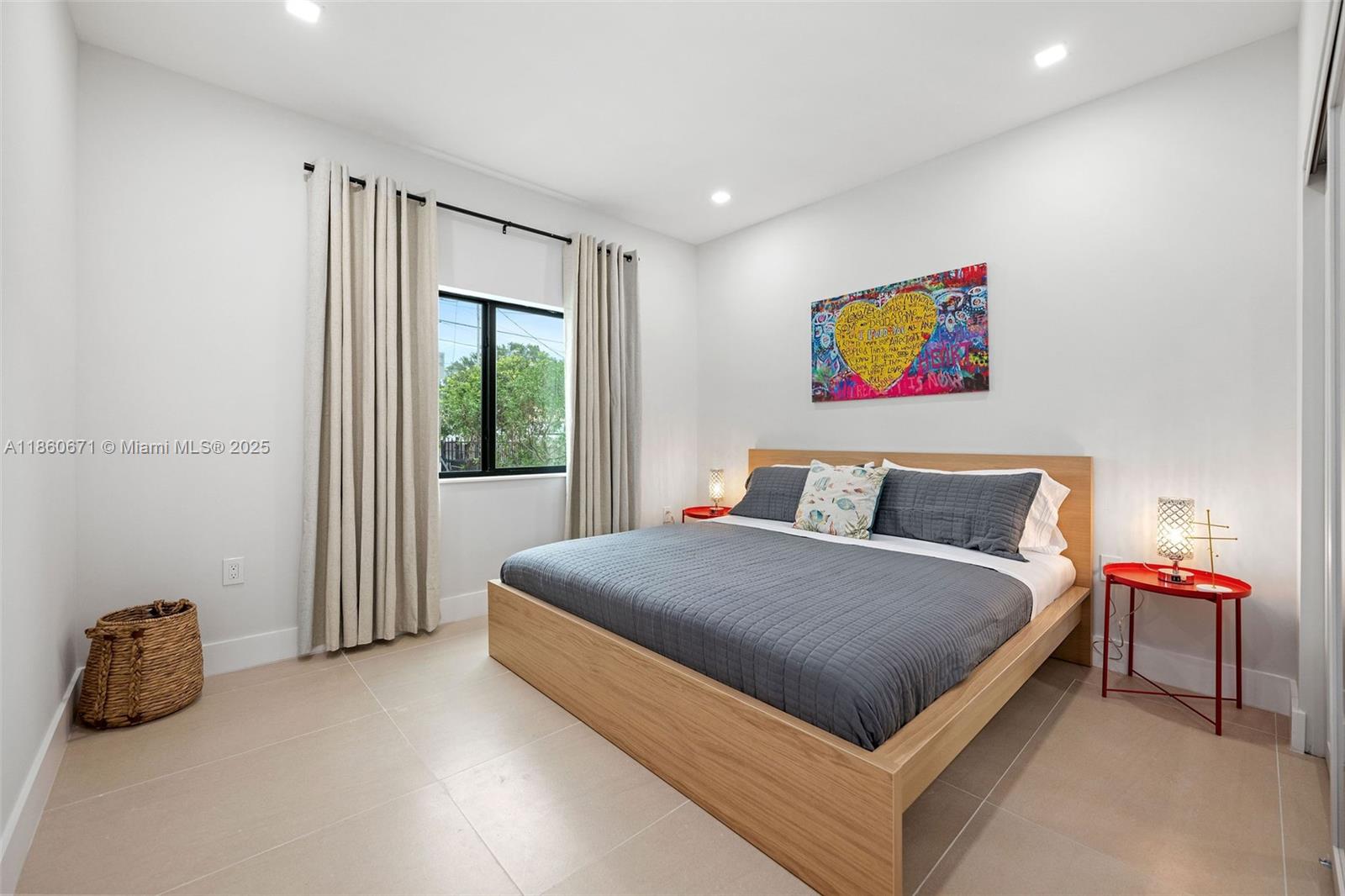 See details / 4900 sq. ft. $ 2025-08-18 0 Photo