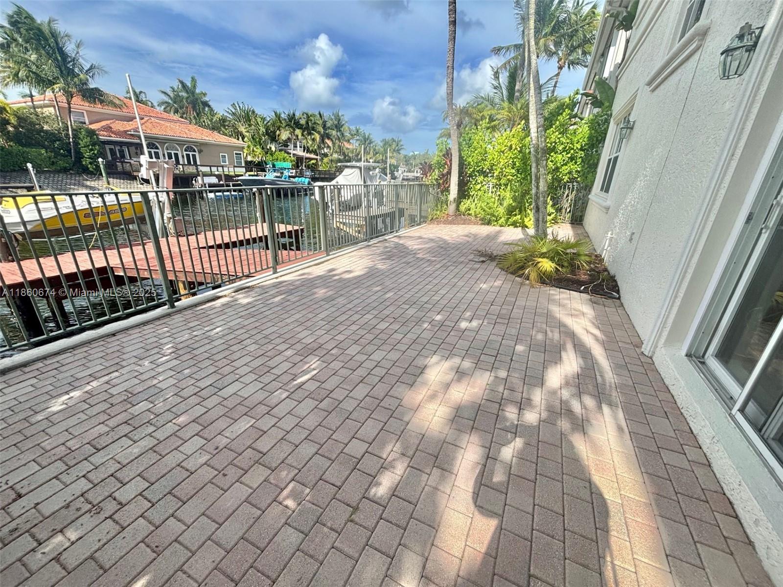 Photo of 1141 Waterside Ln (1141), Hollywood, Florida, 33019 -