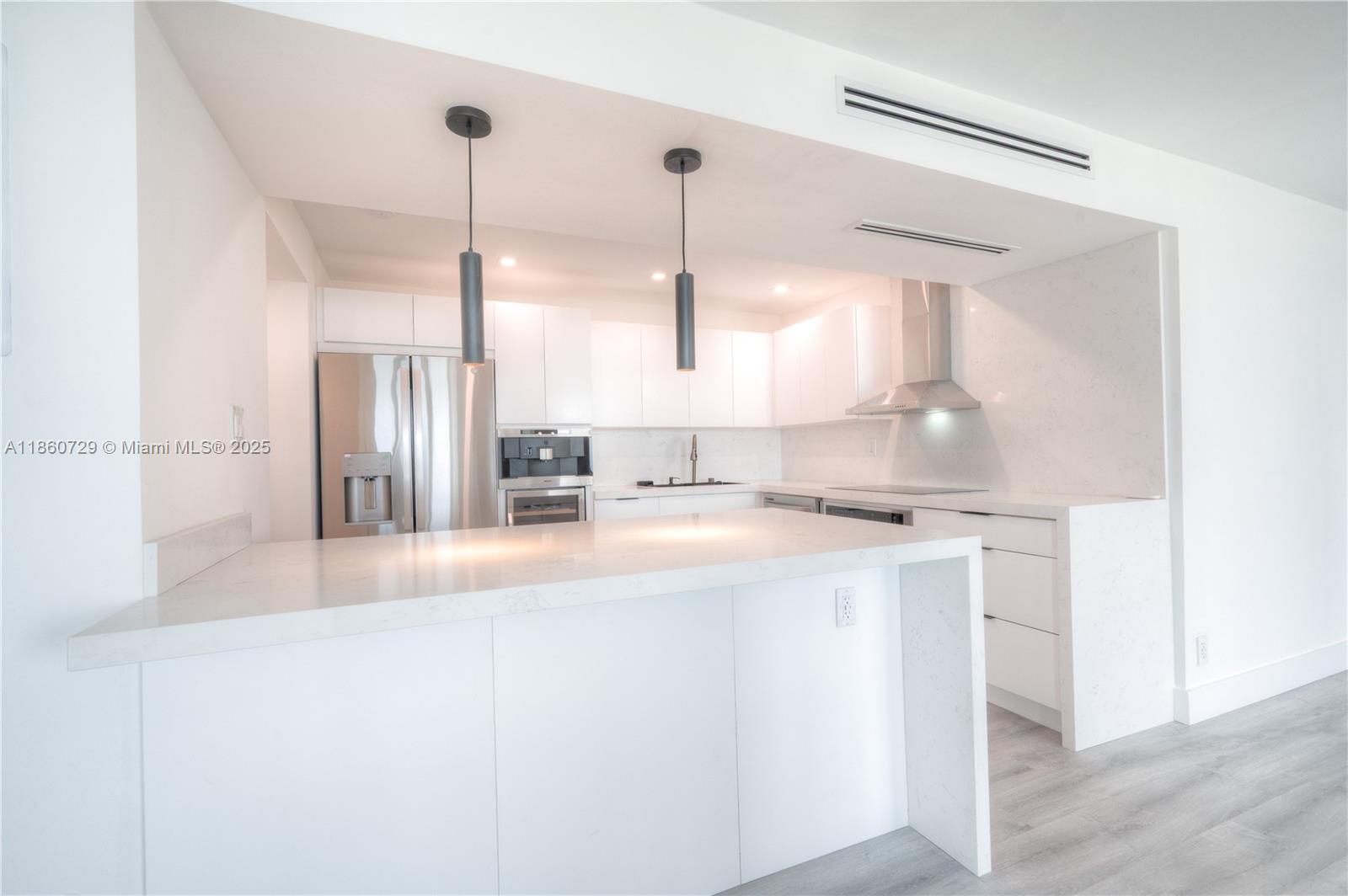 Photo of 1410 Ocean Dr  #1406, Hollywood, Florida, 33019 - 