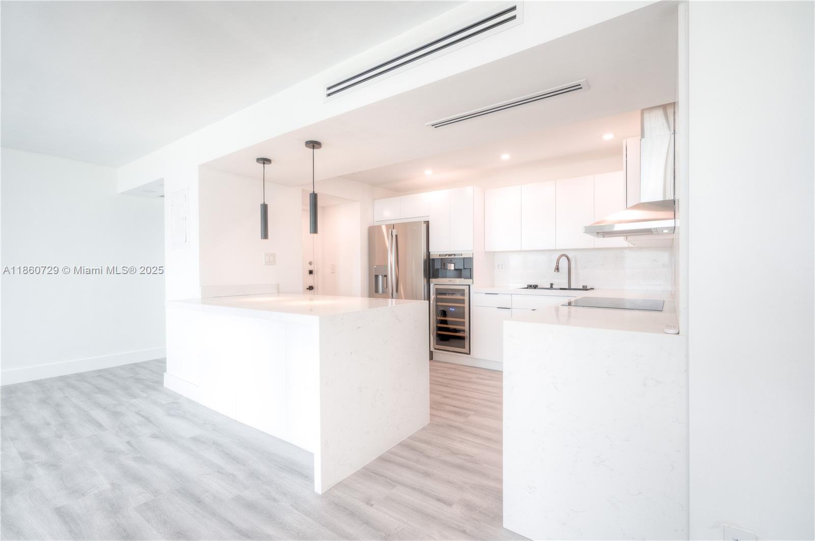 Photo of 1410 Ocean Dr  #1406, Hollywood, Florida, 33019 - 