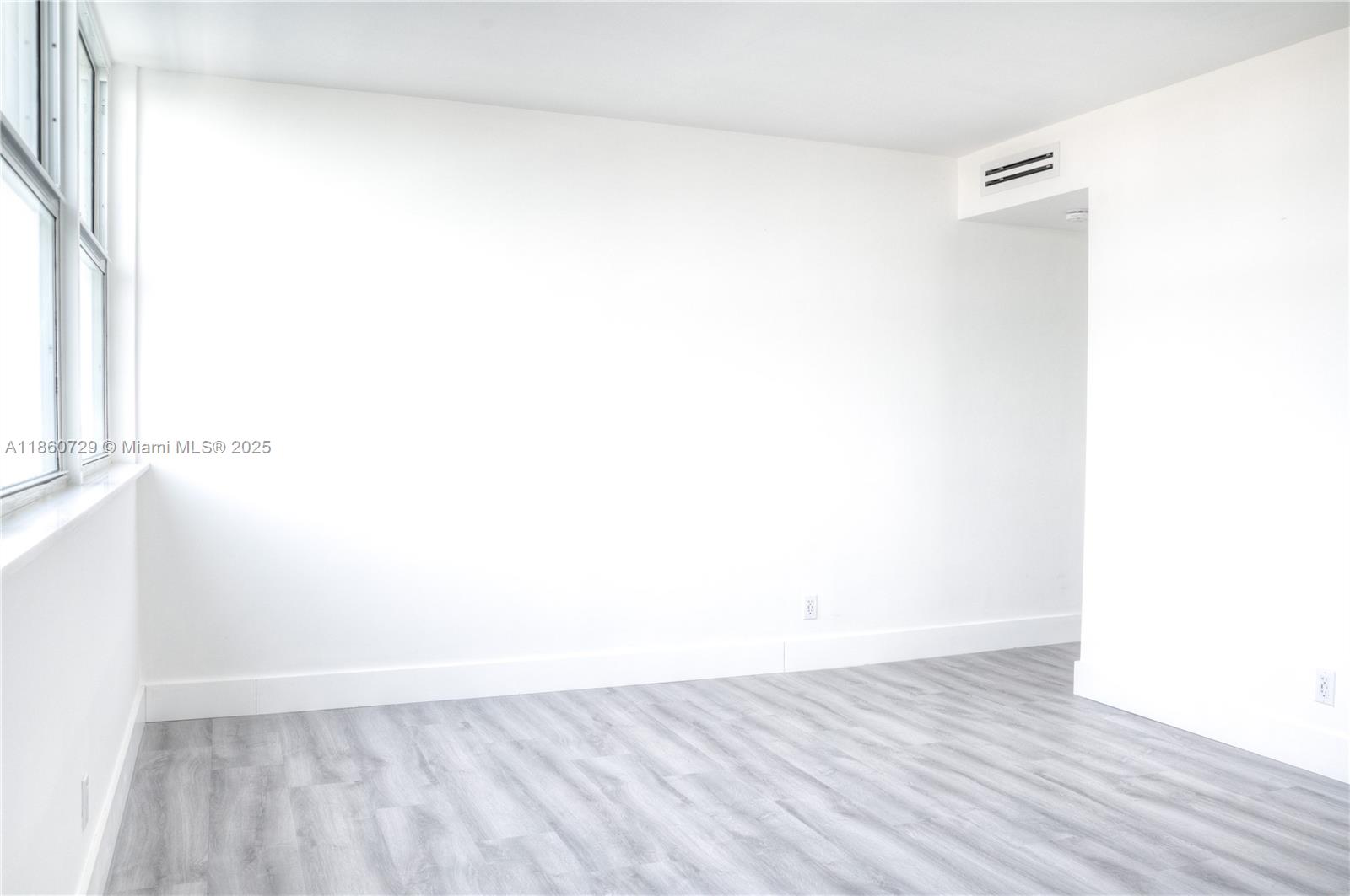 Photo of 1410 Ocean Dr  #1406, Hollywood, Florida, 33019 - 