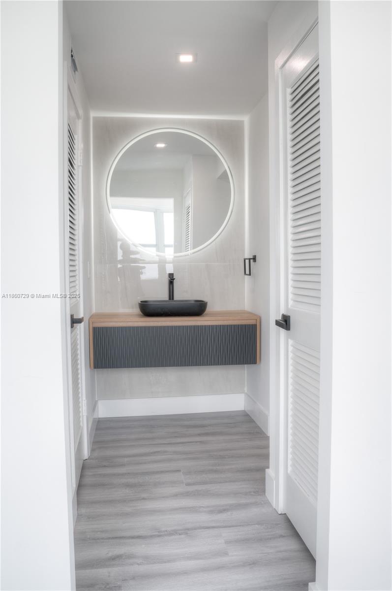 Photo of 1410 Ocean Dr  #1406, Hollywood, Florida, 33019 - 