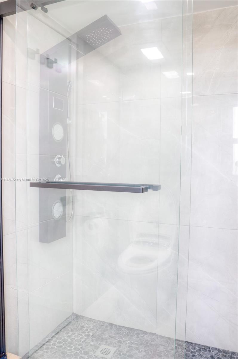 Photo of 1410 Ocean Dr  #1406, Hollywood, Florida, 33019 - 