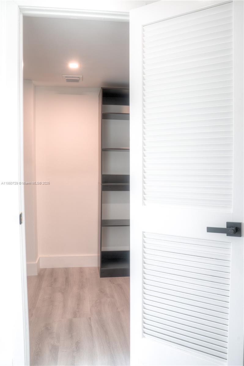 Photo of 1410 Ocean Dr  #1406, Hollywood, Florida, 33019 - 