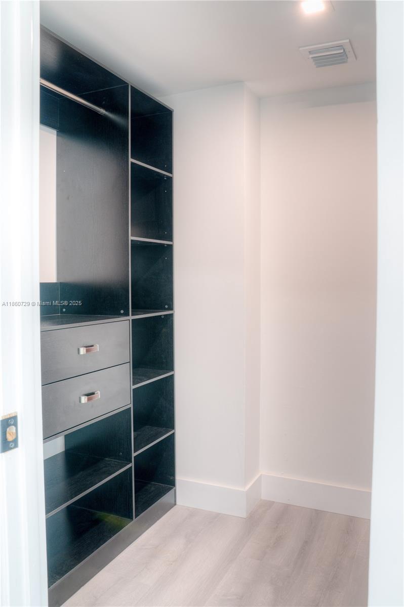 Photo of 1410 Ocean Dr  #1406, Hollywood, Florida, 33019 - 