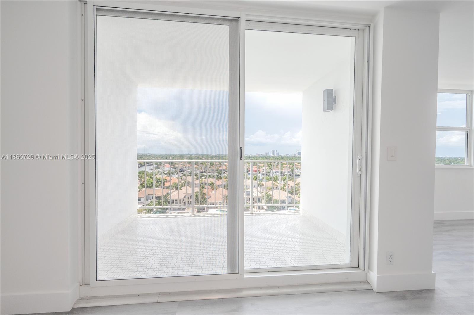 Photo of 1410 Ocean Dr  #1406, Hollywood, Florida, 33019 - 