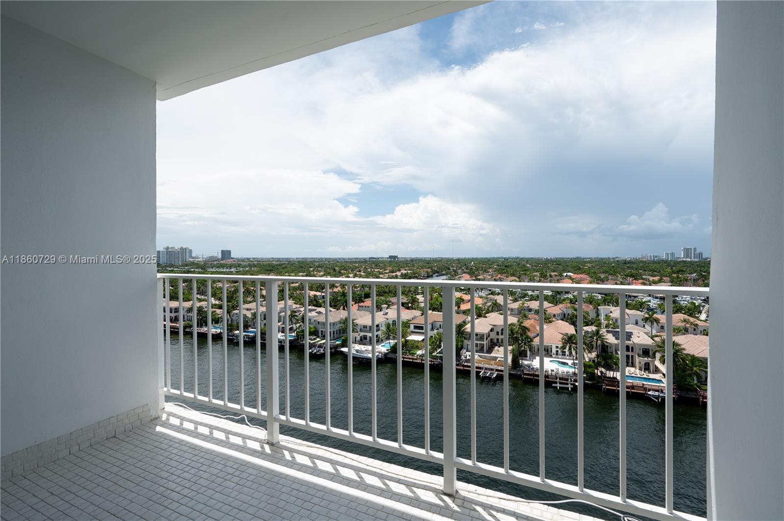 Photo of 1410 Ocean Dr  #1406, Hollywood, Florida, 33019 - 