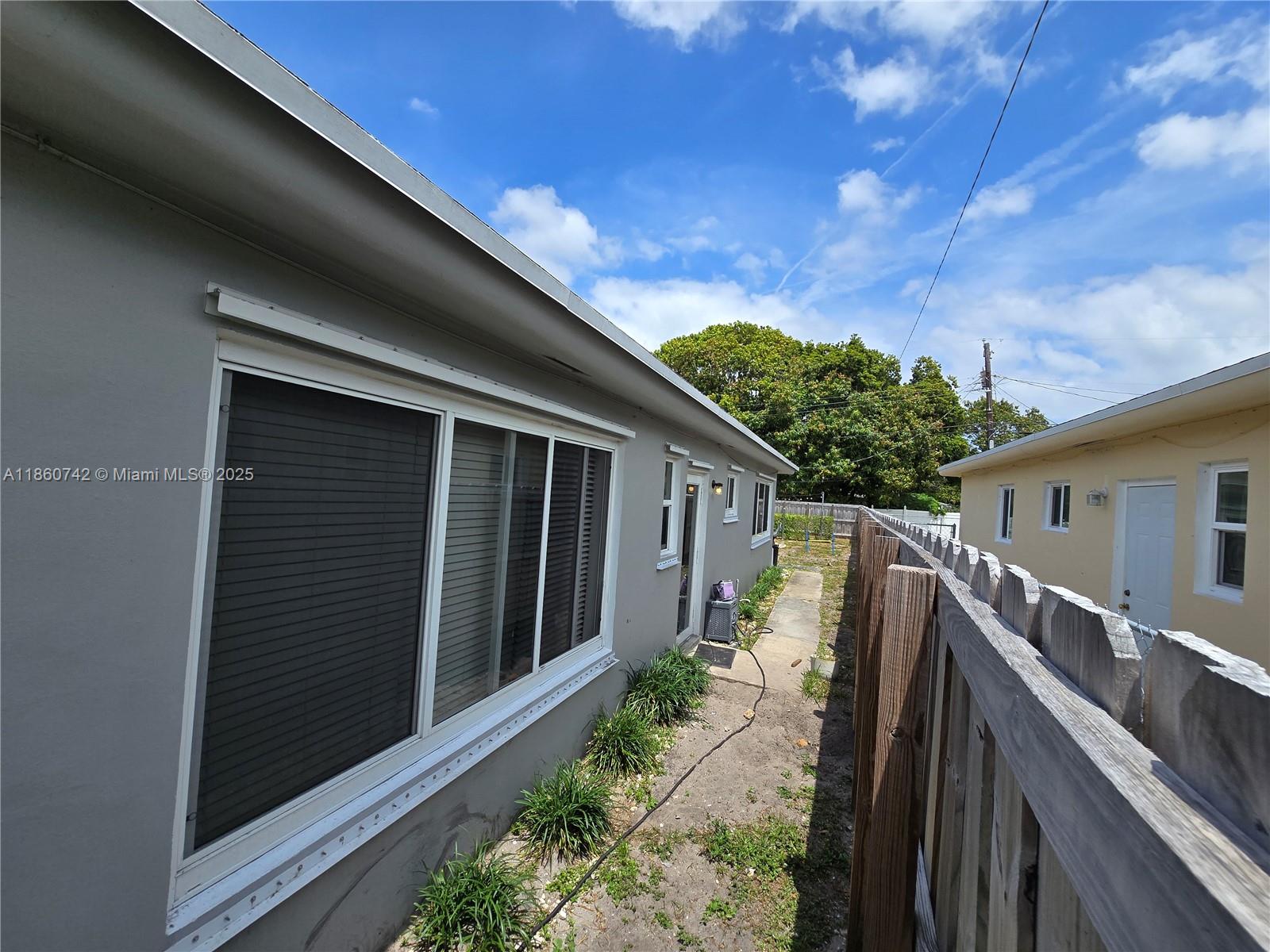 See details / 1656 sq. ft. $ 2025-08-18 0 Photo