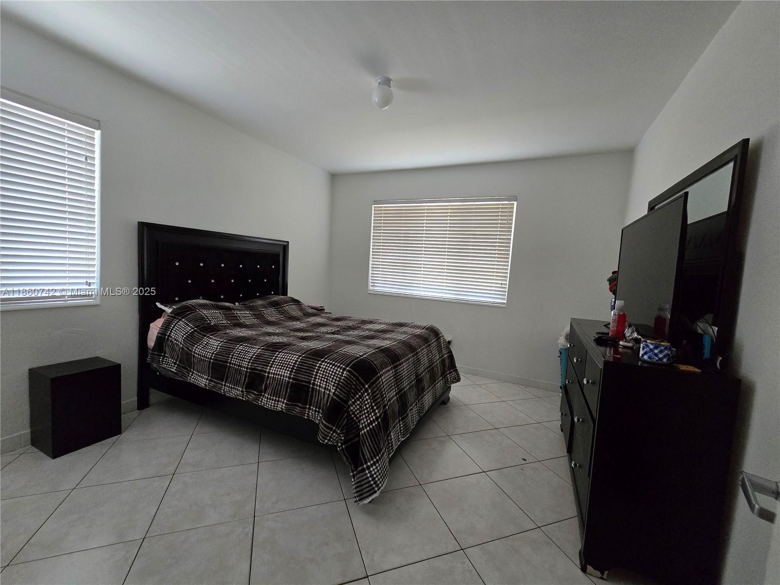 See details / 1656 sq. ft. $ 2025-08-18 0 Photo