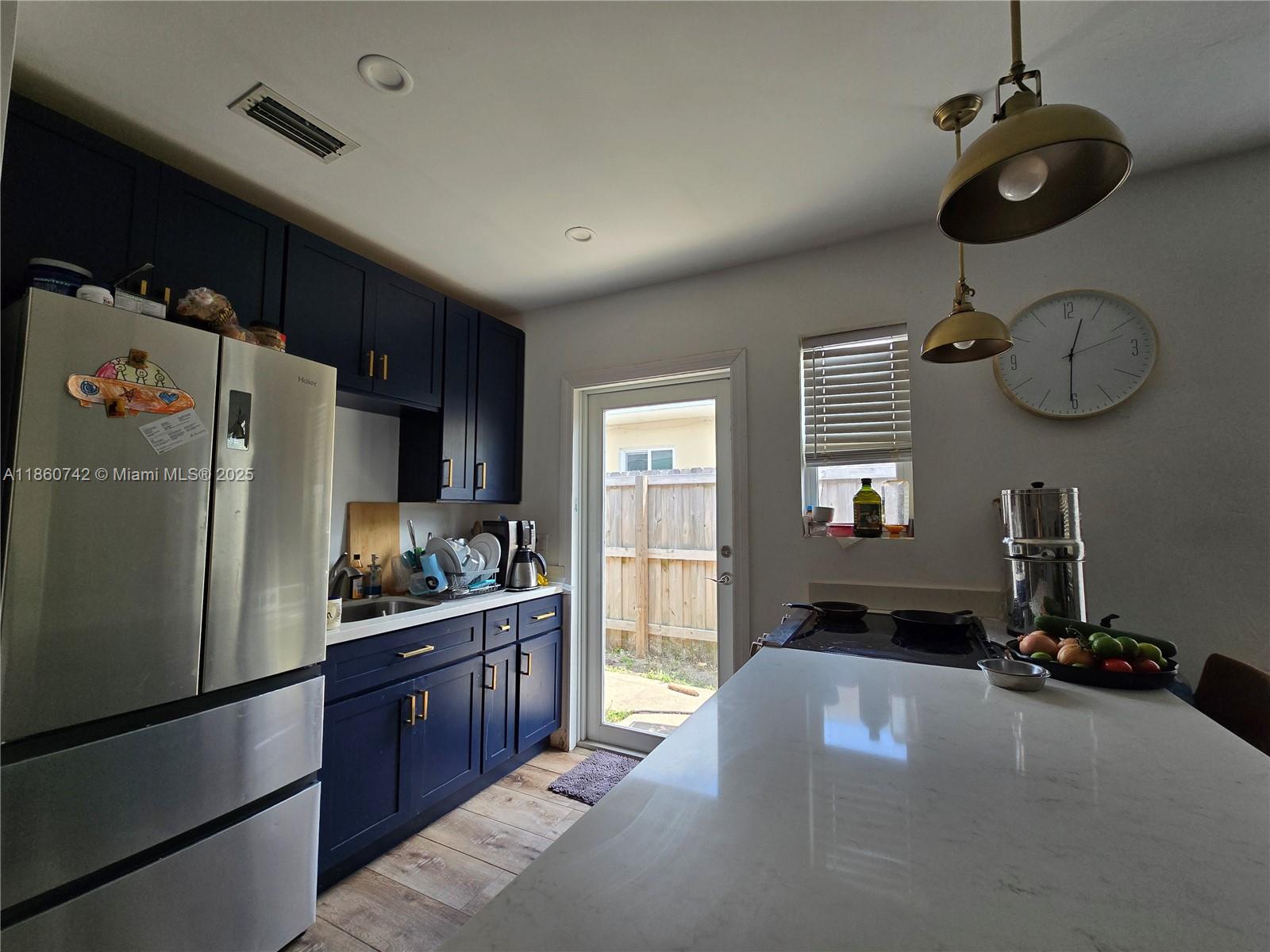 See details / 1656 sq. ft. $ 2025-08-18 0 Photo
