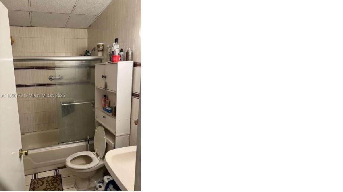 See details 290 3 / 2 sq. ft. $ 2025-08-18 0 Photo