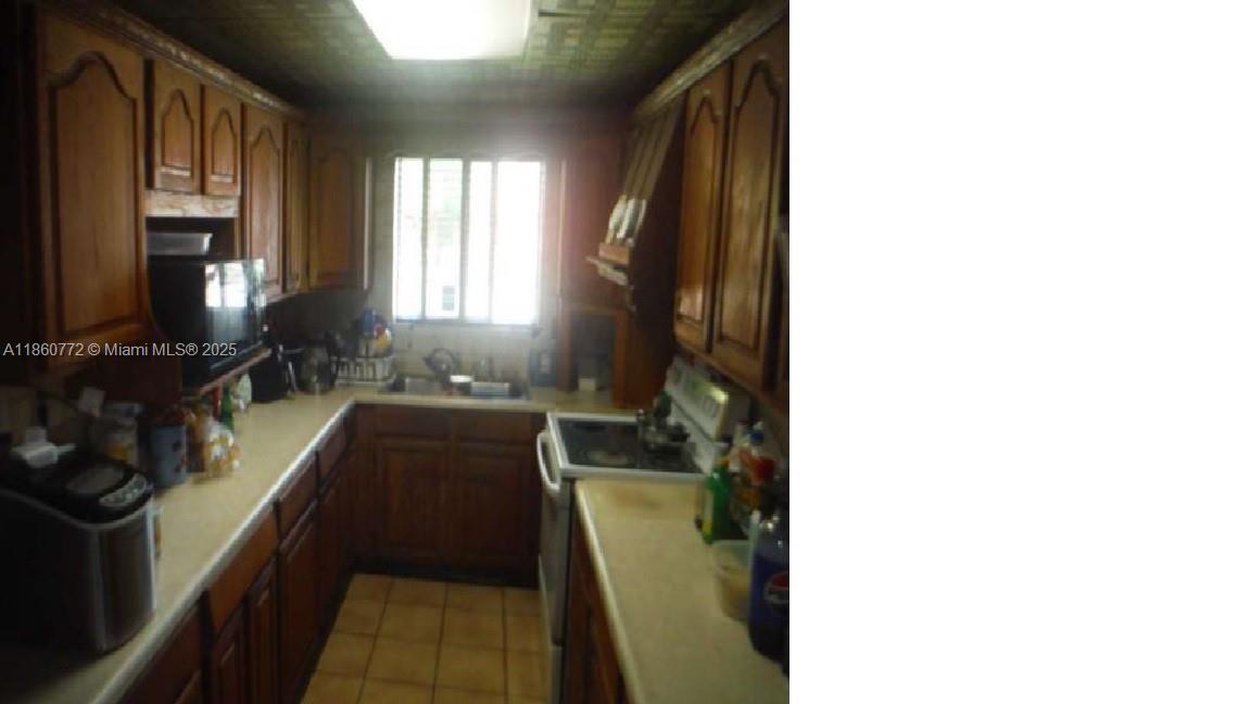See details 290 3 / 2 sq. ft. $ 2025-08-18 0 Photo