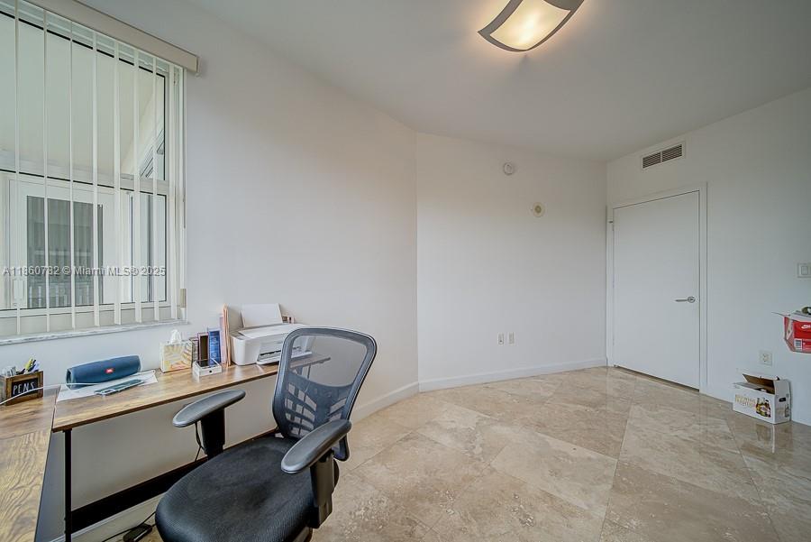 Photo of 19900 Country Club Dr  #308, Aventura, Florida, 33180 - 