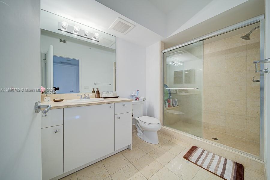 Photo of 19900 Country Club Dr  #308, Aventura, Florida, 33180 - 