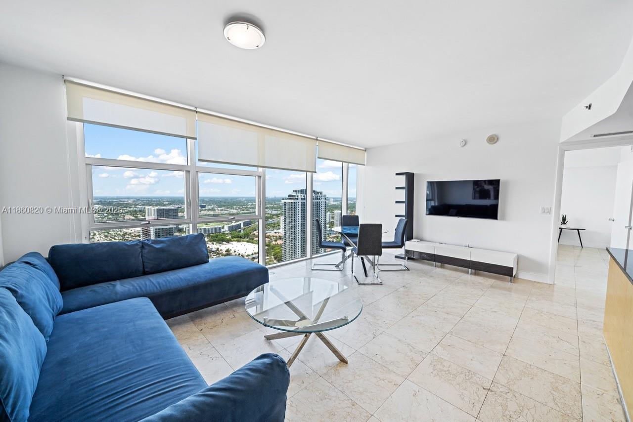 See details 4907 1 / 1 871 sq. ft. $ 2025-08-18 0 Photo