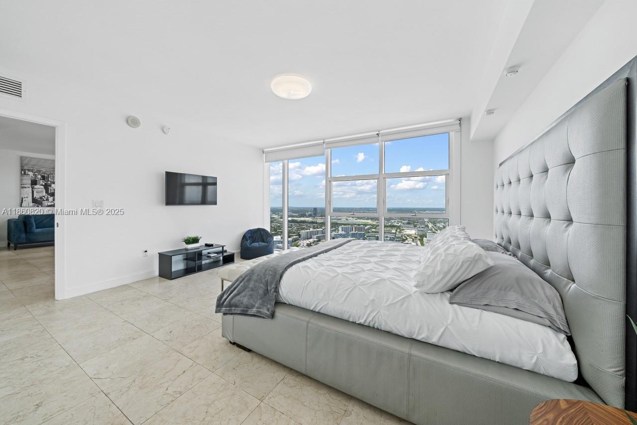 See details 4907 1 / 1 871 sq. ft. $ 2025-08-18 0 Photo