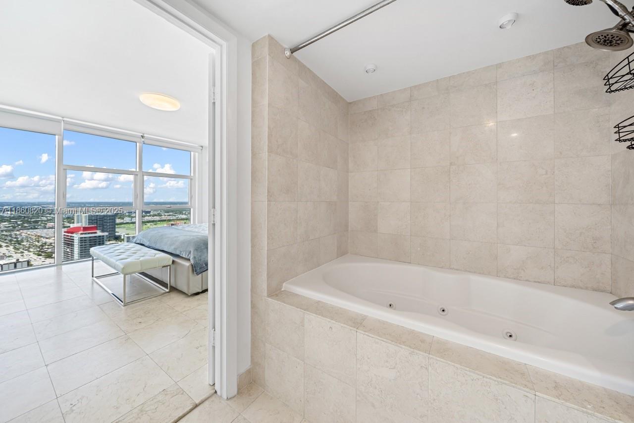 See details 4907 1 / 1 871 sq. ft. $ 2025-08-18 0 Photo