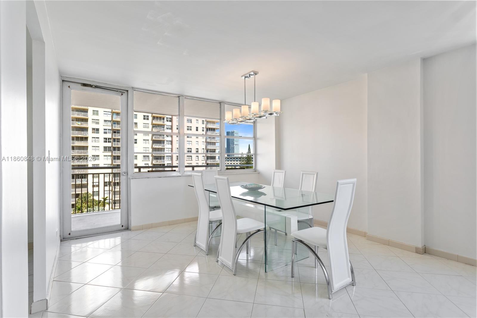 See details 605 2 / 2 1544 sq. ft. $ 2025-08-18 0 Photo