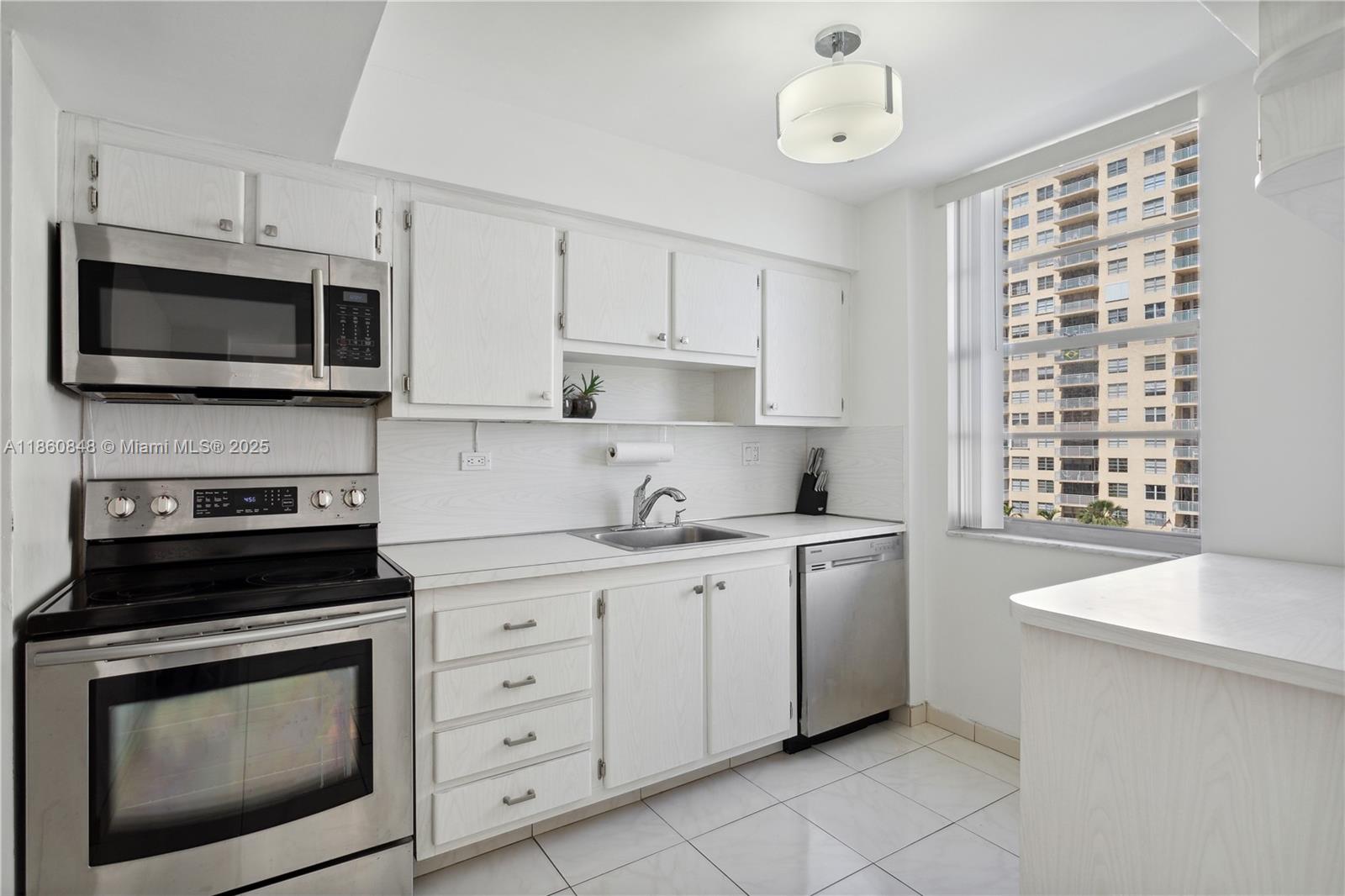 See details 605 2 / 2 1544 sq. ft. $ 2025-08-18 0 Photo