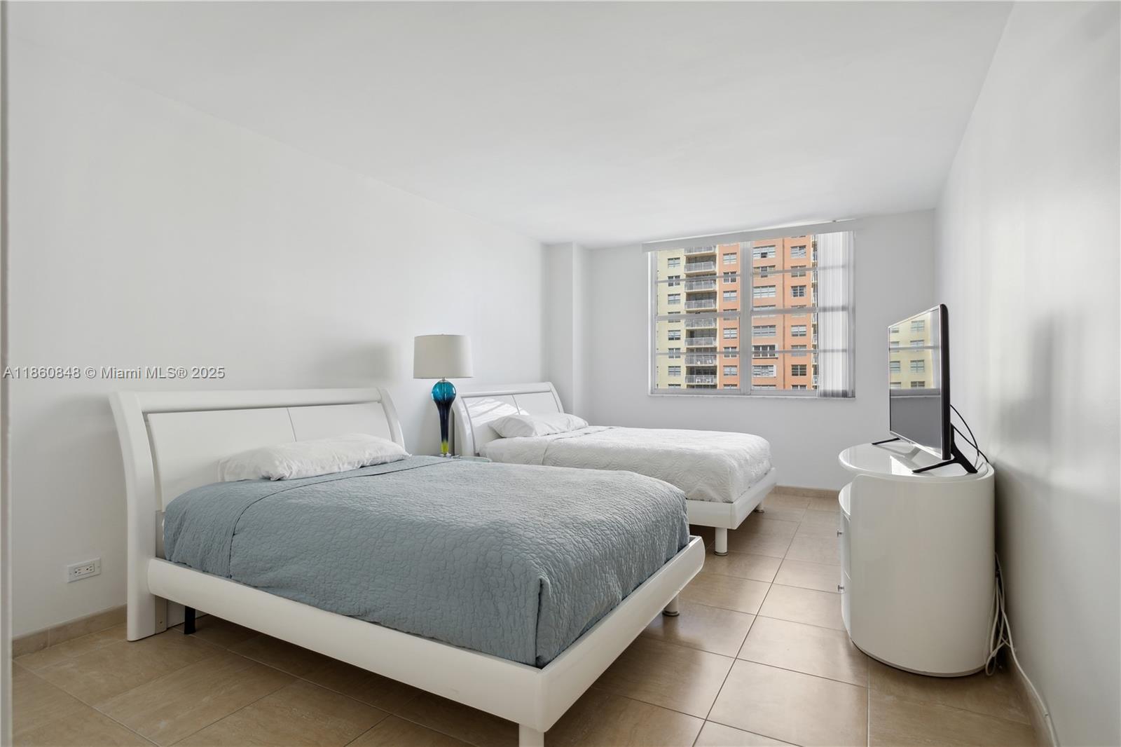 See details 605 2 / 2 1544 sq. ft. $ 2025-08-18 0 Photo