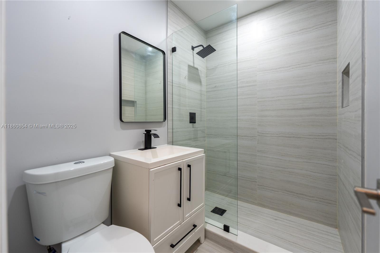 See details / 2295 sq. ft. $ 2025-08-18 0 Photo