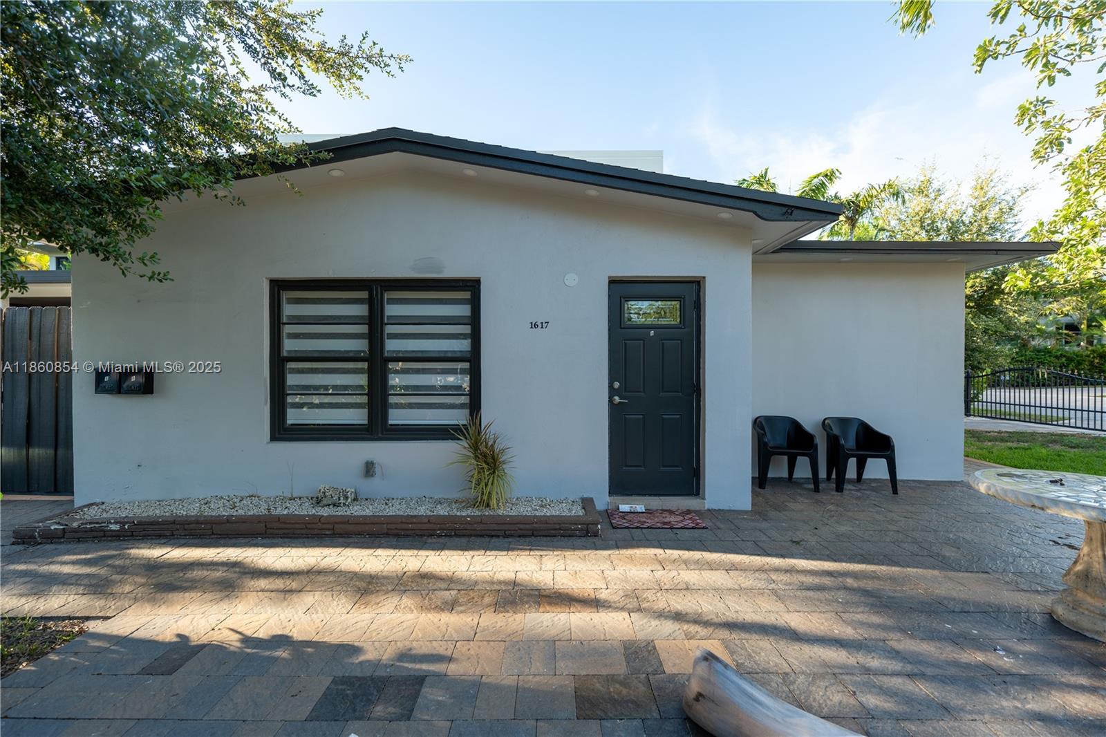 See details / 2295 sq. ft. $ 2025-08-18 0 Photo