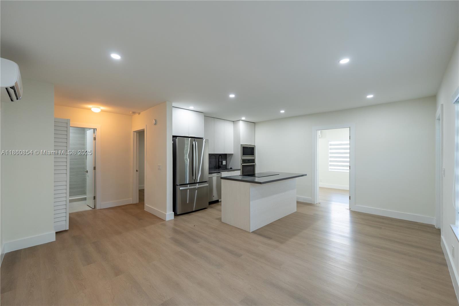 See details / 2295 sq. ft. $ 2025-08-18 0 Photo