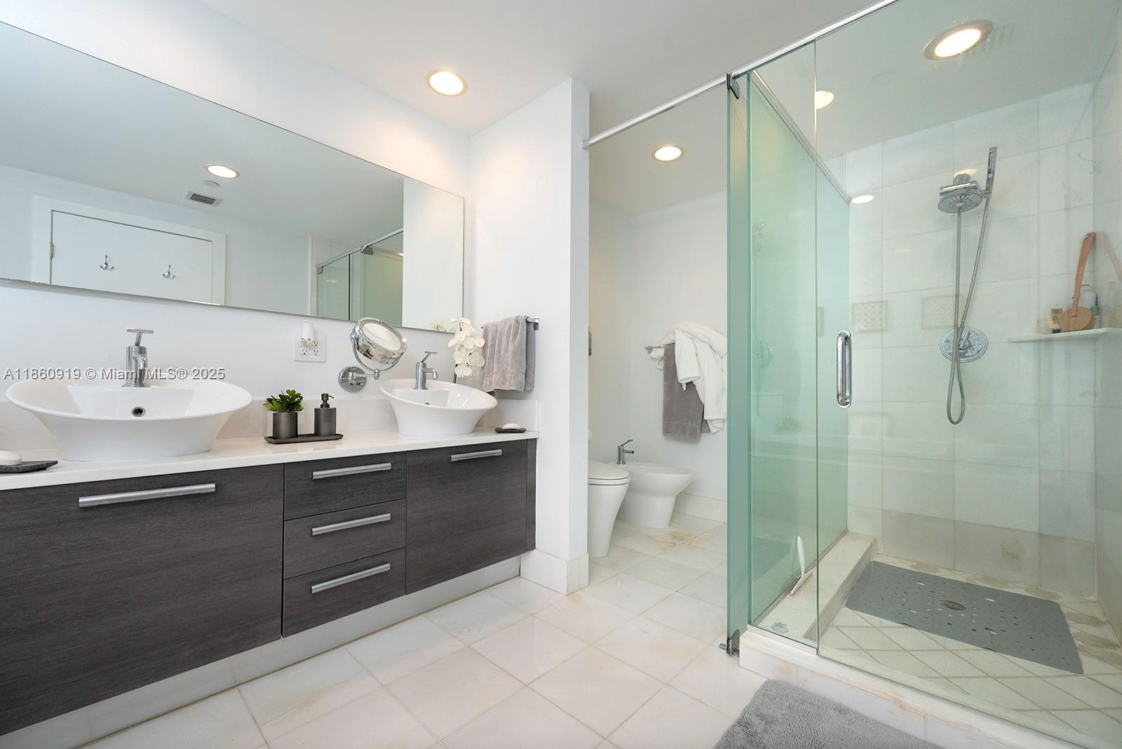 Photo of 2950 188th St  #330, Aventura, Florida, 33180 - 