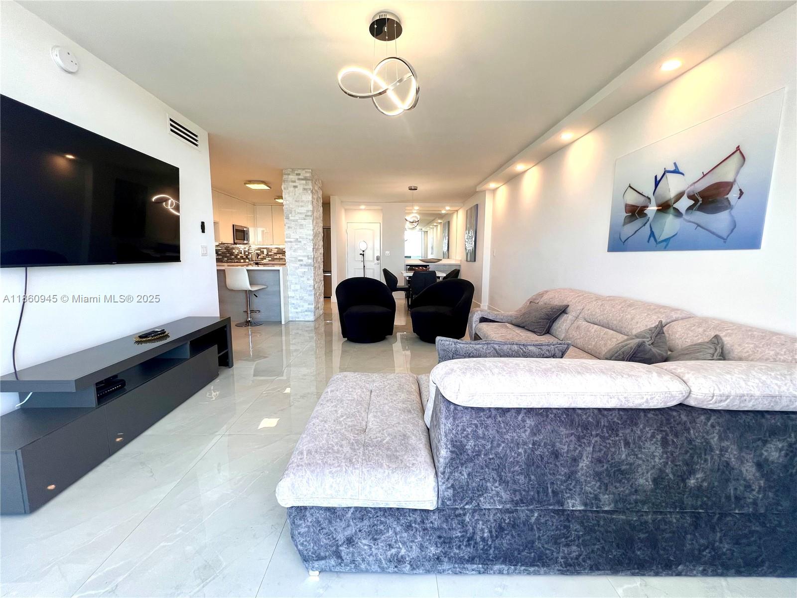 See details 1524 2 / 2 1357 sq. ft. $ 2025-08-18 0 Photo
