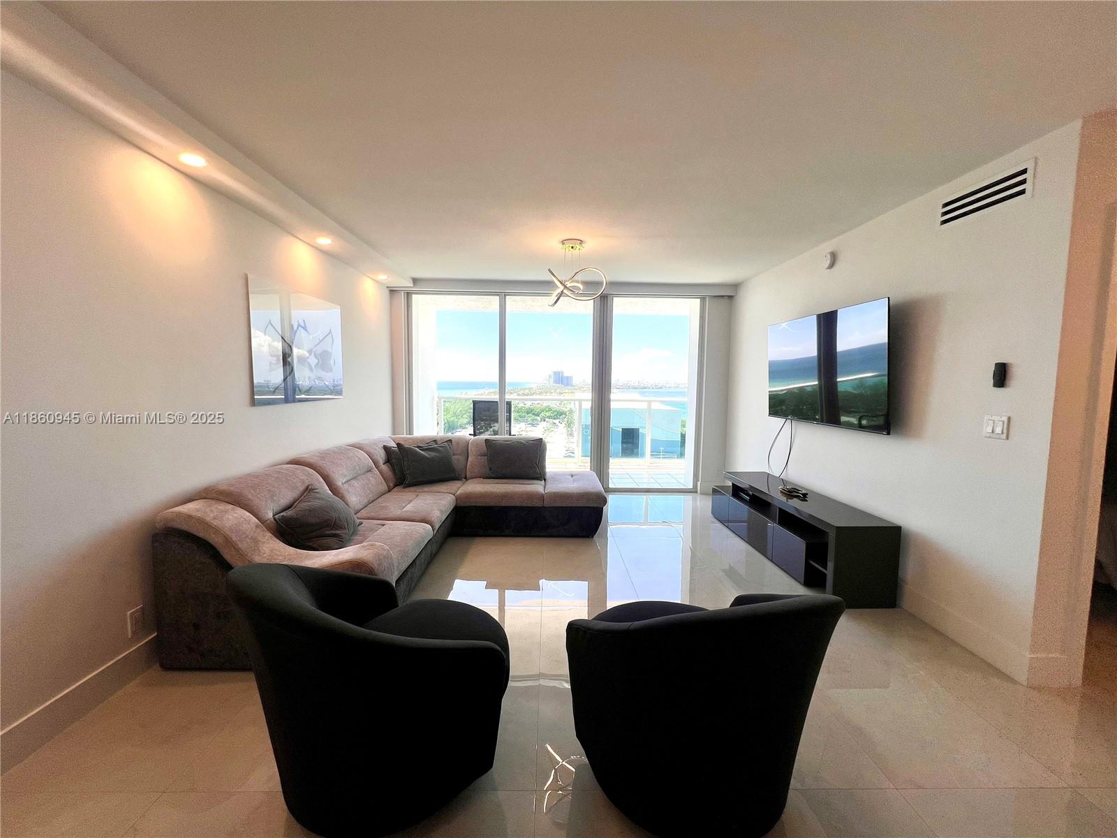 See details 1524 2 / 2 1357 sq. ft. $ 2025-08-18 0 Photo