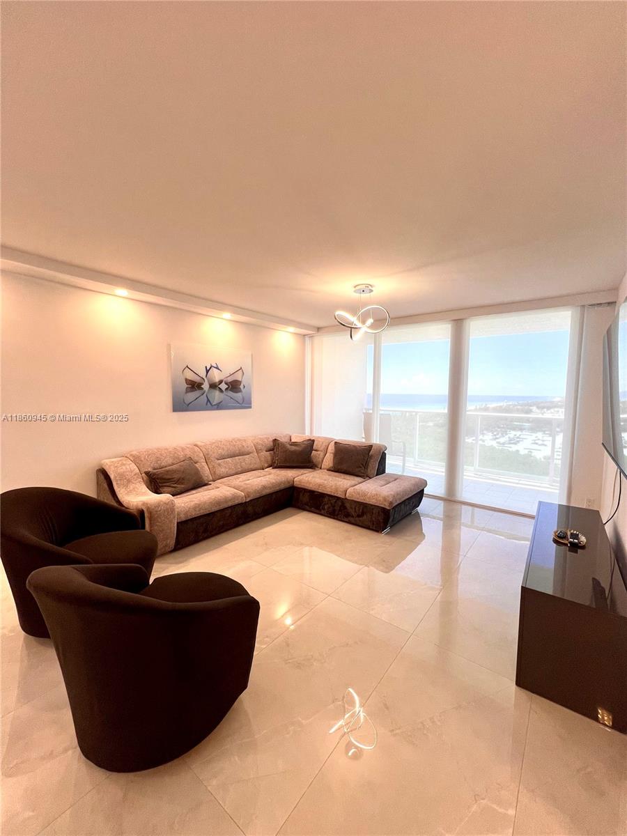 See details 1524 2 / 2 1357 sq. ft. $ 2025-08-18 0 Photo