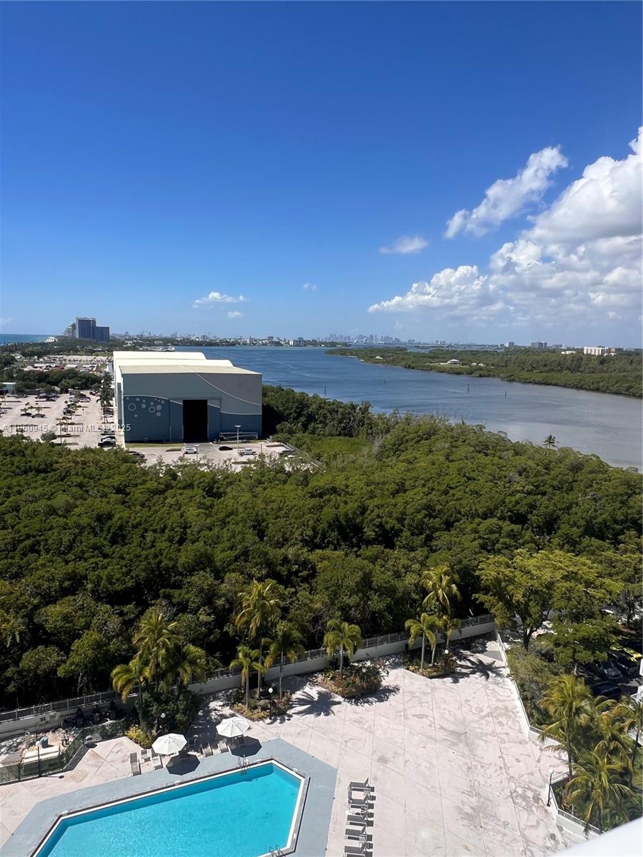 See details 1524 2 / 2 1357 sq. ft. $ 2025-08-18 0 Photo