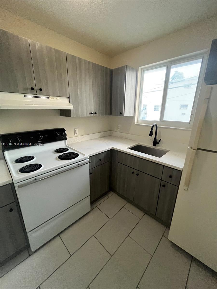 See details / sq. ft. $ 2025-08-18 0 Photo