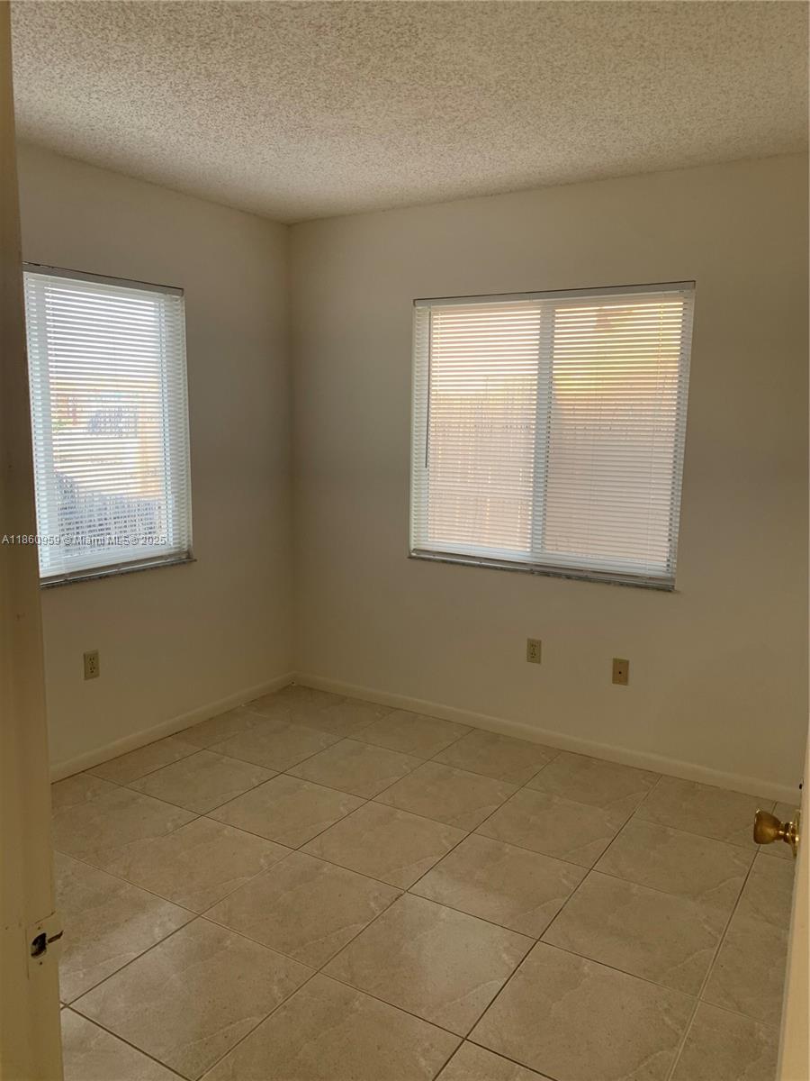 See details / sq. ft. $ 2025-08-18 0 Photo
