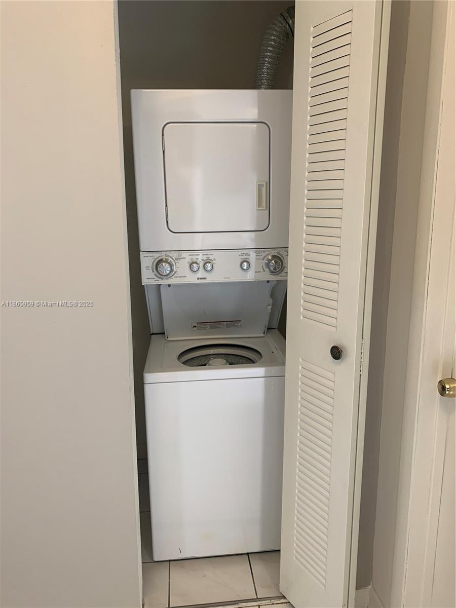 See details / sq. ft. $ 2025-08-18 0 Photo