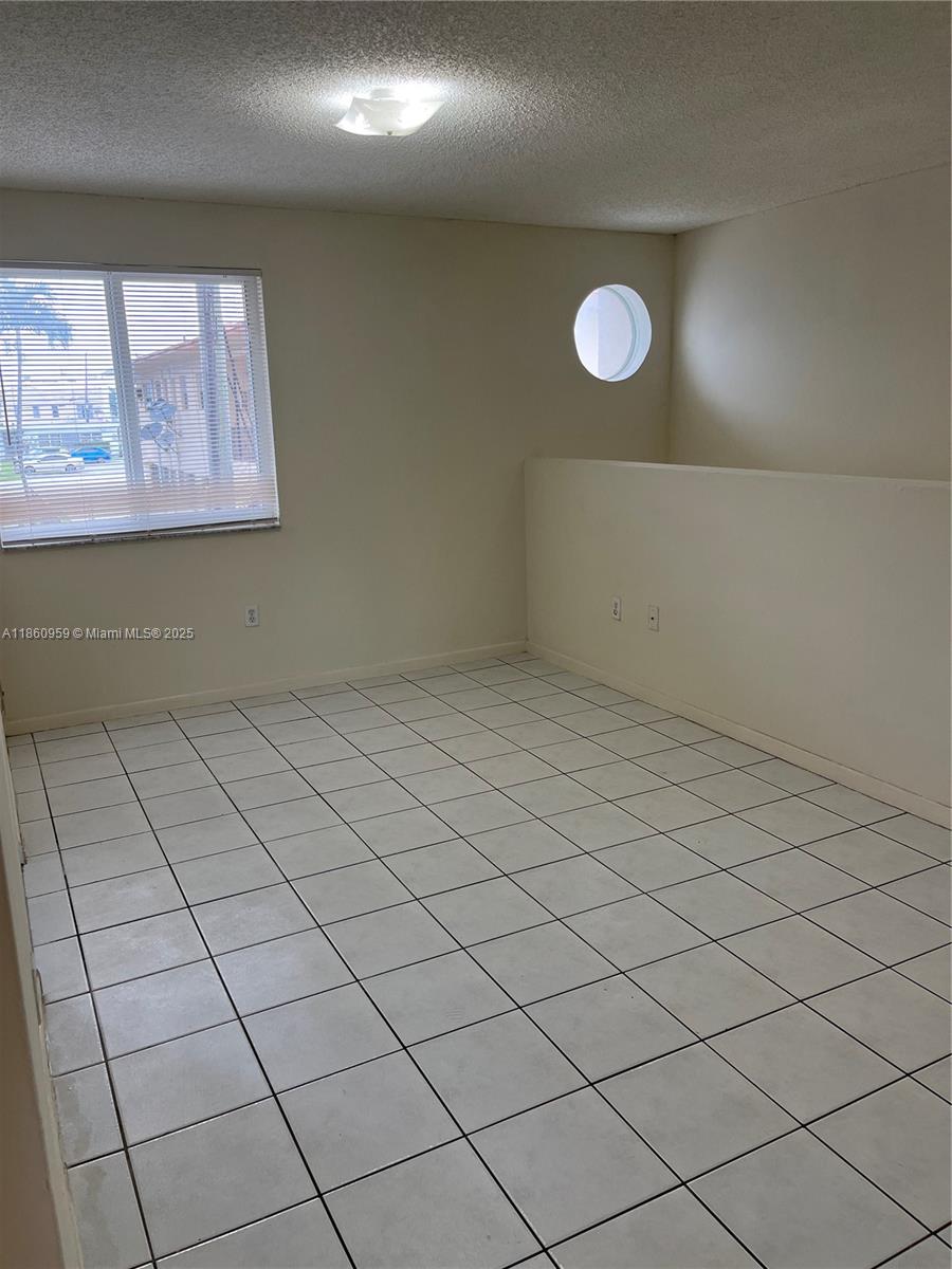 See details / sq. ft. $ 2025-08-18 0 Photo