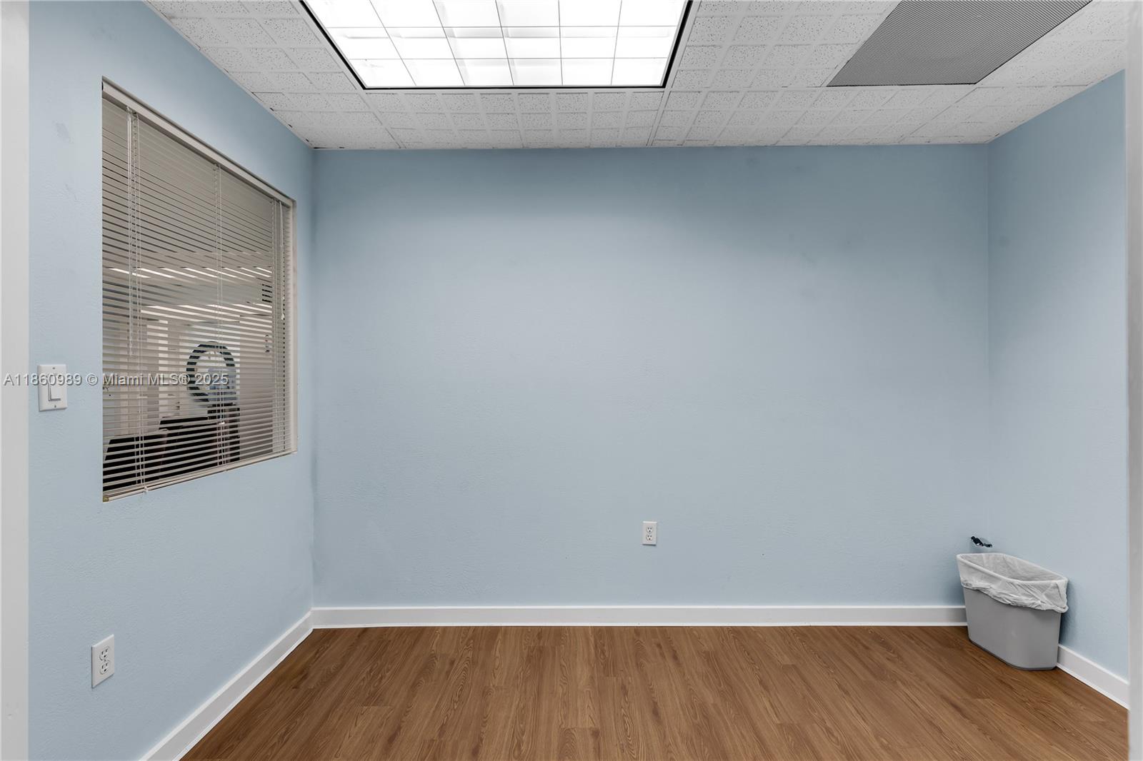   /   sq. ft. $ 2025-08-18 0 Photo