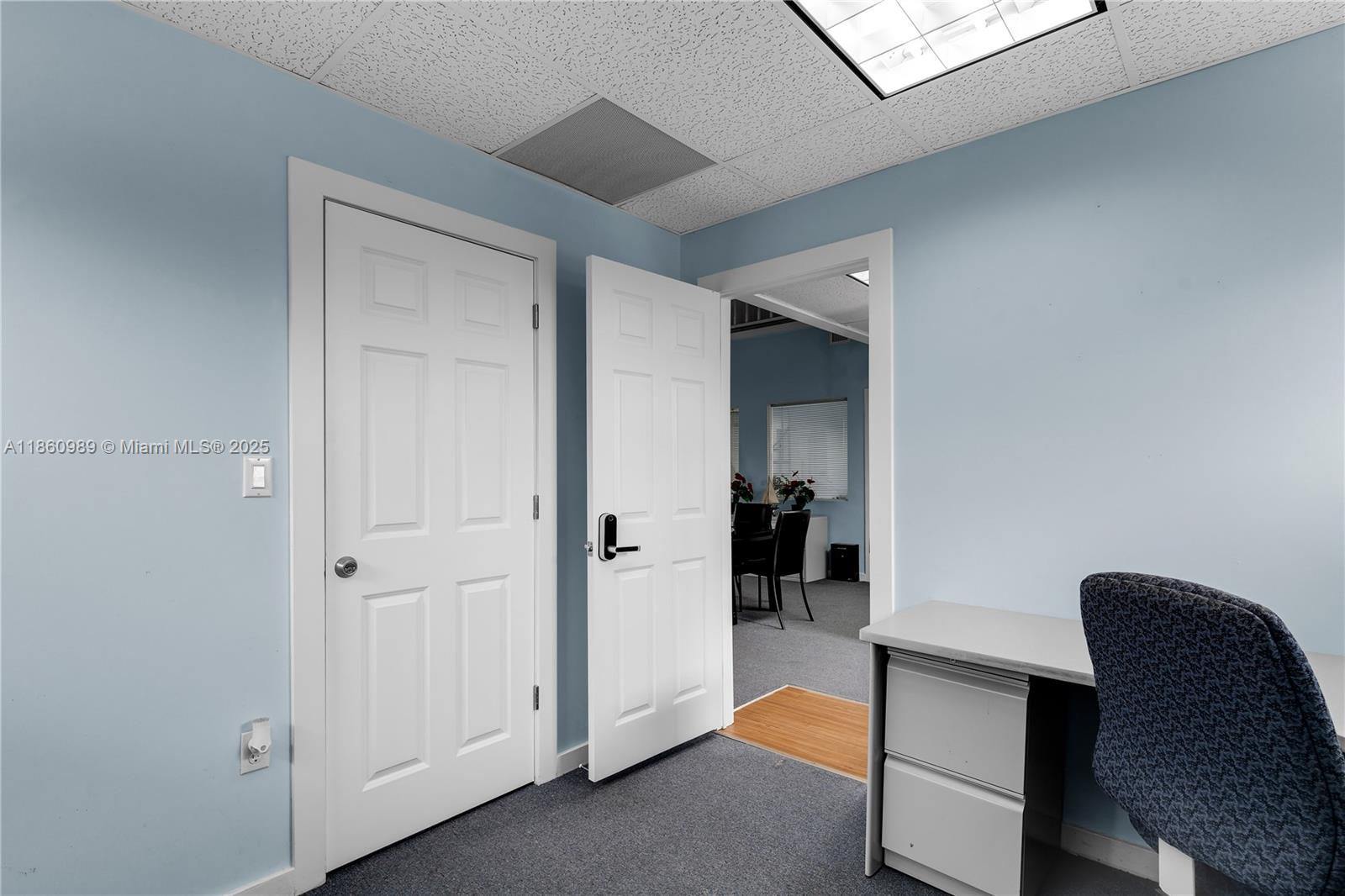   /   sq. ft. $ 2025-08-18 0 Photo
