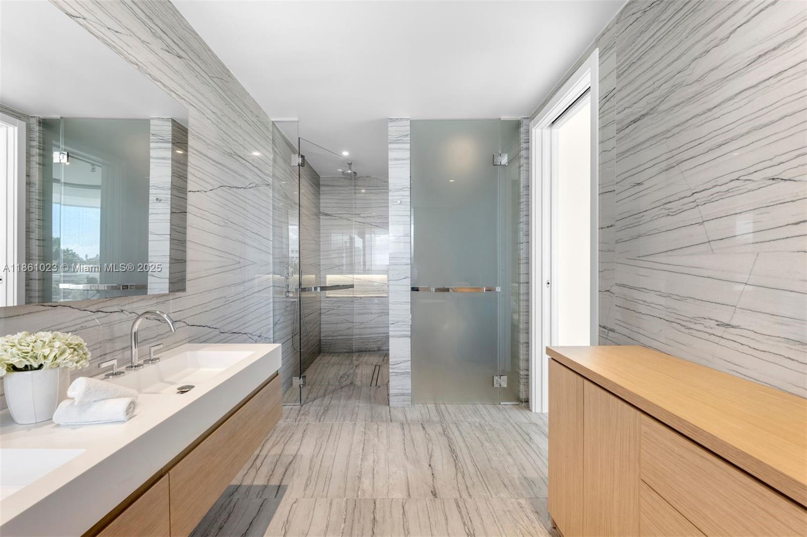 See details 306 2 / 3 1602 sq. ft. $ 2025-08-18 0 Photo