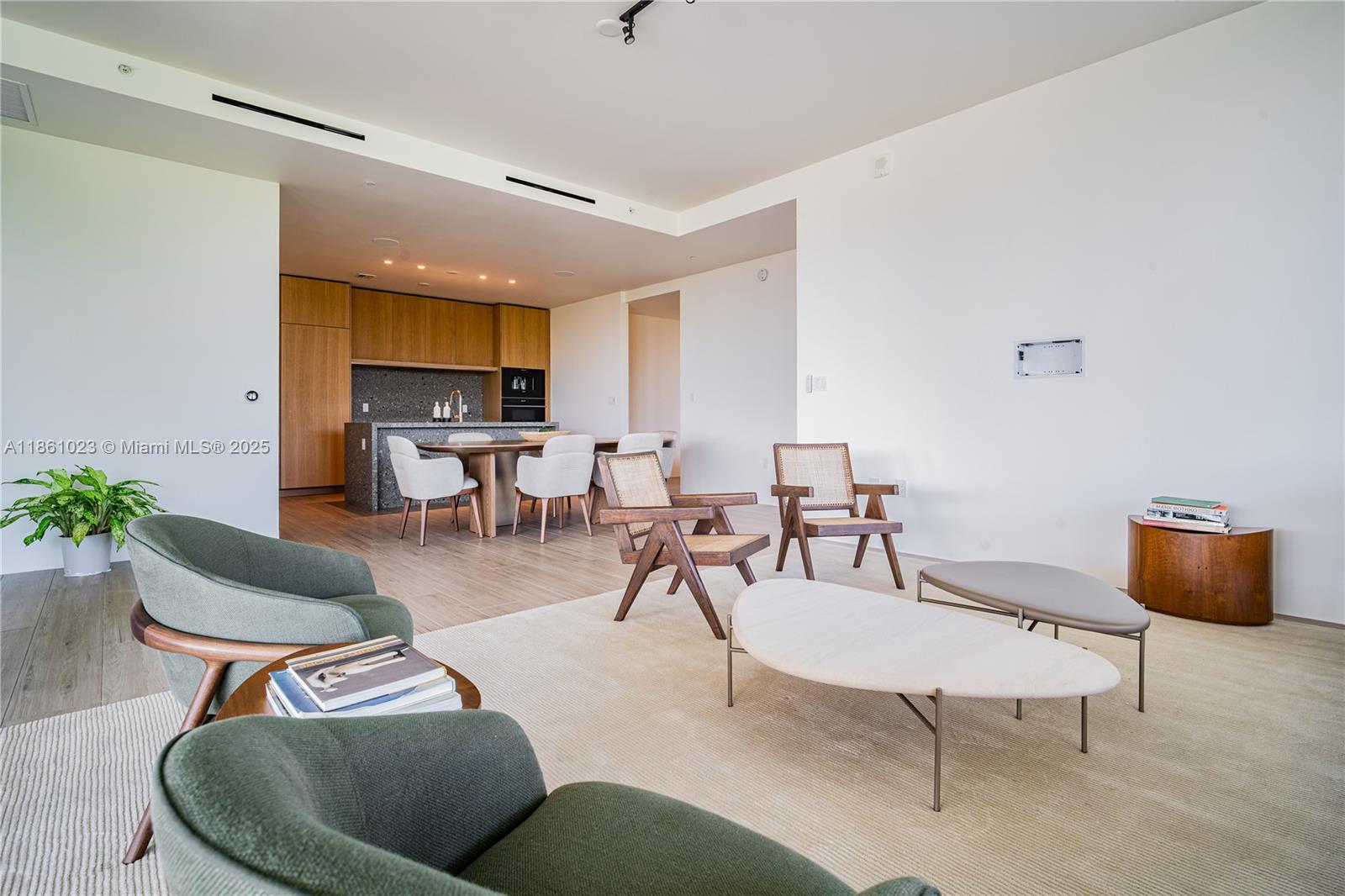 See details 306 2 / 3 1602 sq. ft. $ 2025-08-18 0 Photo