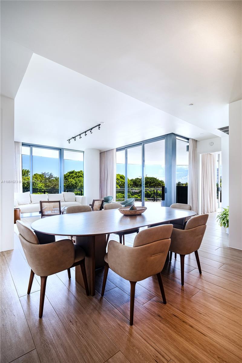 See details 306 2 / 3 1602 sq. ft. $ 2025-08-18 0 Photo
