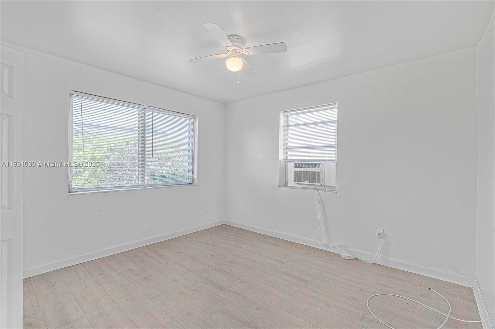 Ver detalles / 4429 sq. ft. $ 2025-08-18 0 foto