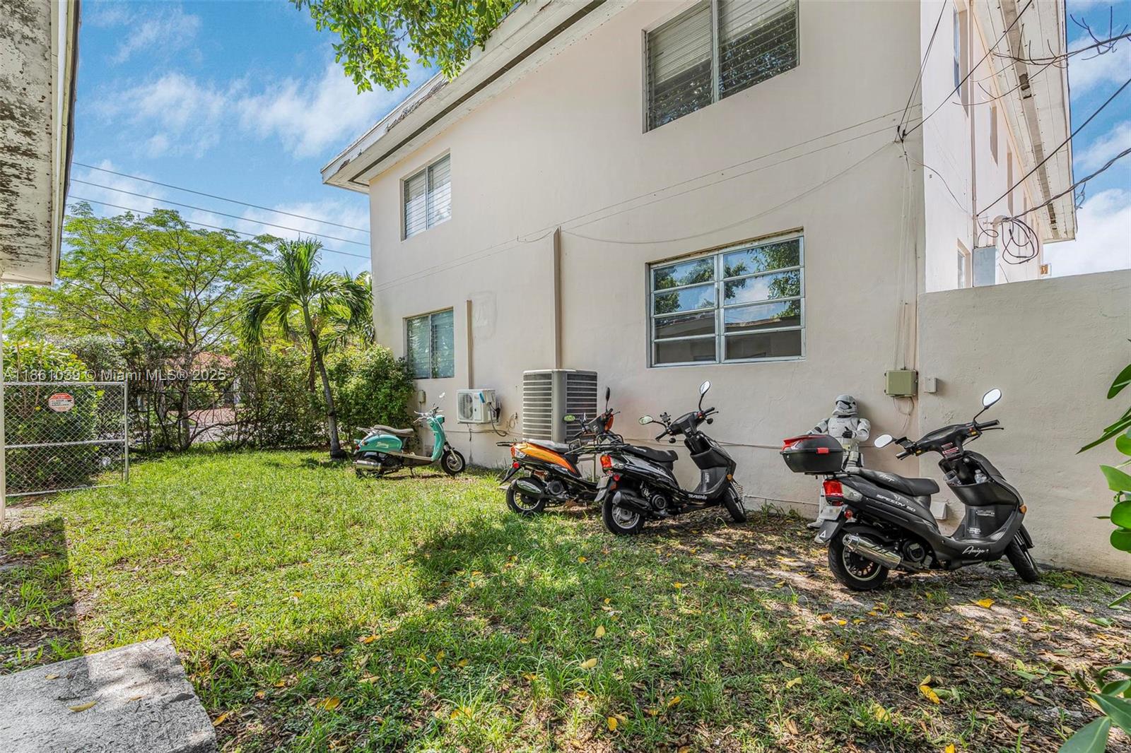 Ver detalles / 4429 sq. ft. $ 2025-08-18 0 foto
